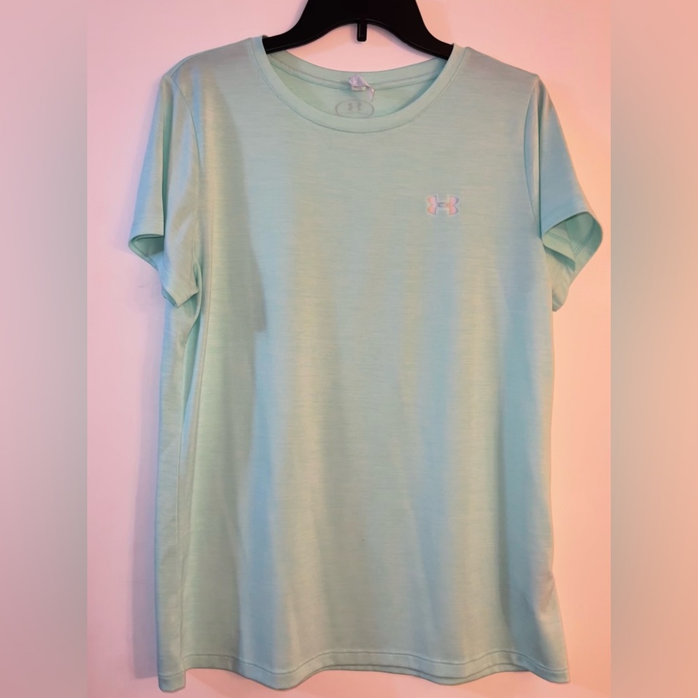 UA Mint Green Dri-fit Tee size L Women’s
